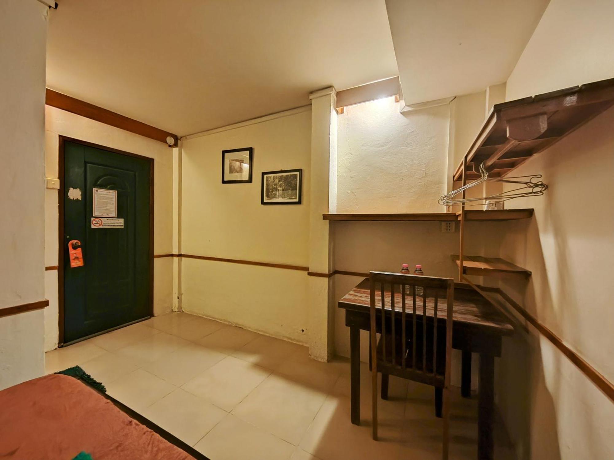 Soben Cafe Guesthouse & Restaurant シェムリアップ 部屋 写真